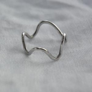 JODIE McKENZIE STUDIO Wiggle Stacking Ring